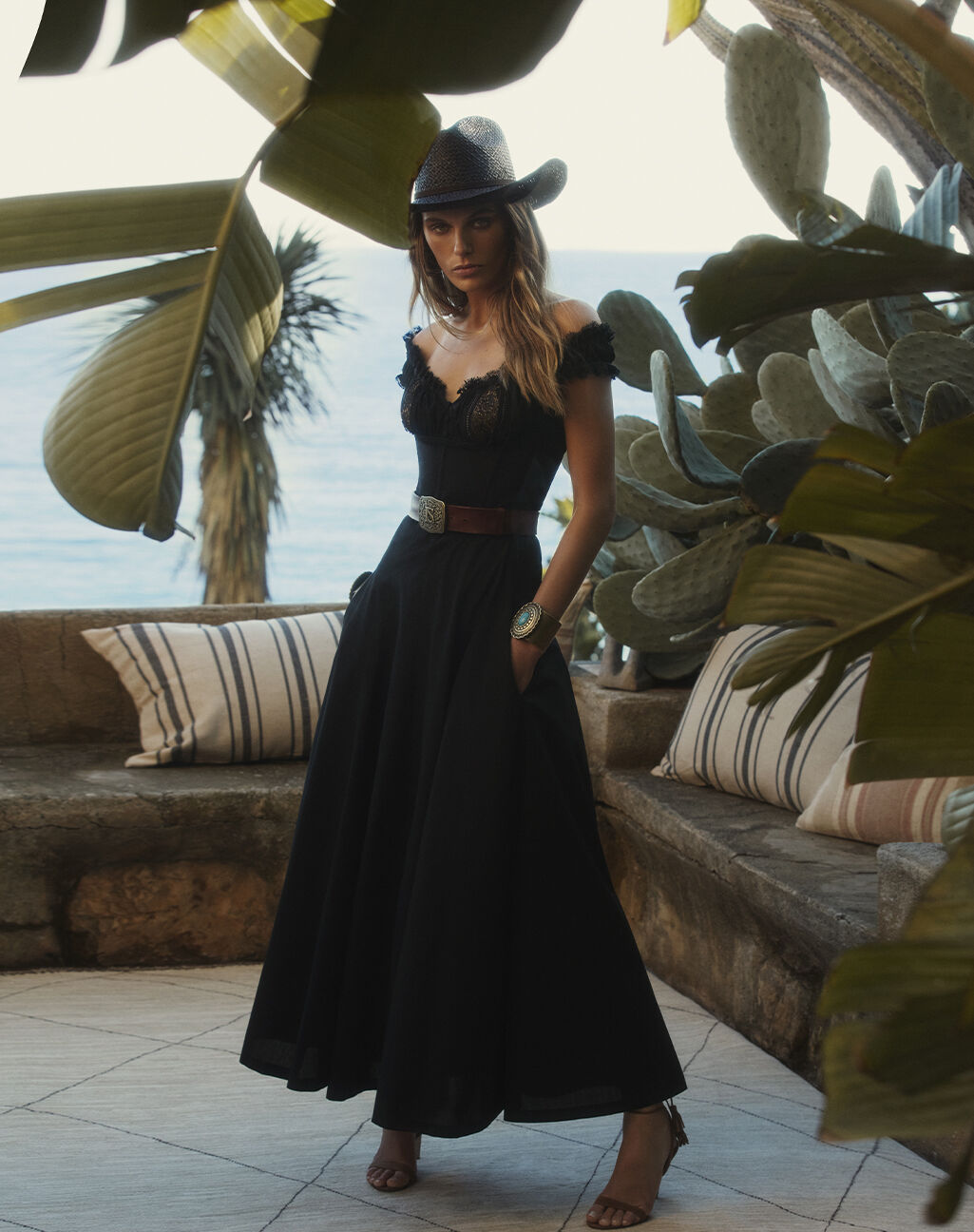 Luisa Spagnoli lancia la Collezione Primavera Estate 2016 in tutta la sua  Eleganza | Purse \u0026 Co