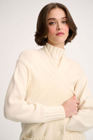 Canolo, cream, large image number 2