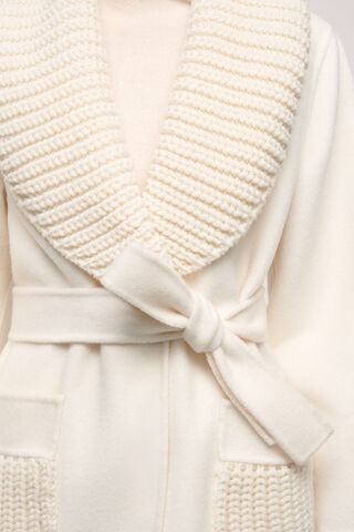 Satellite, cream, large image number 2