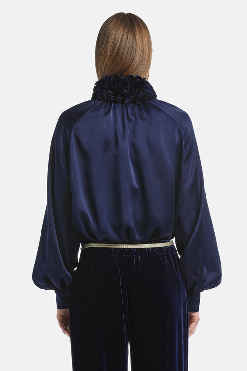 Luanas, 123700000000, large image number 1