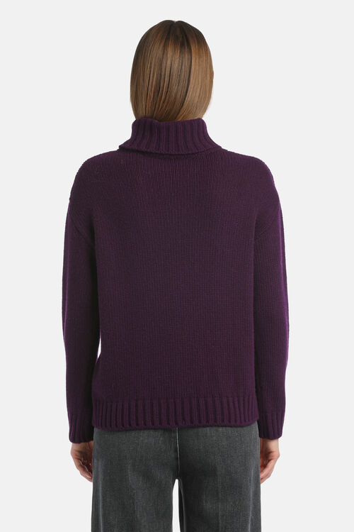 Carema, purple, large image number 1
