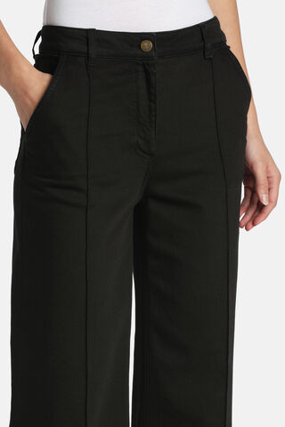 Amazzonia, black, large image number 2