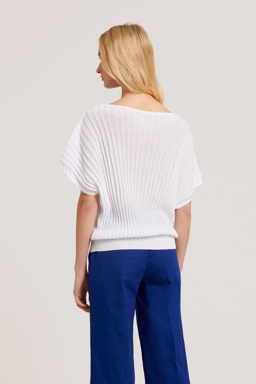 Calto, white, large image number 1
