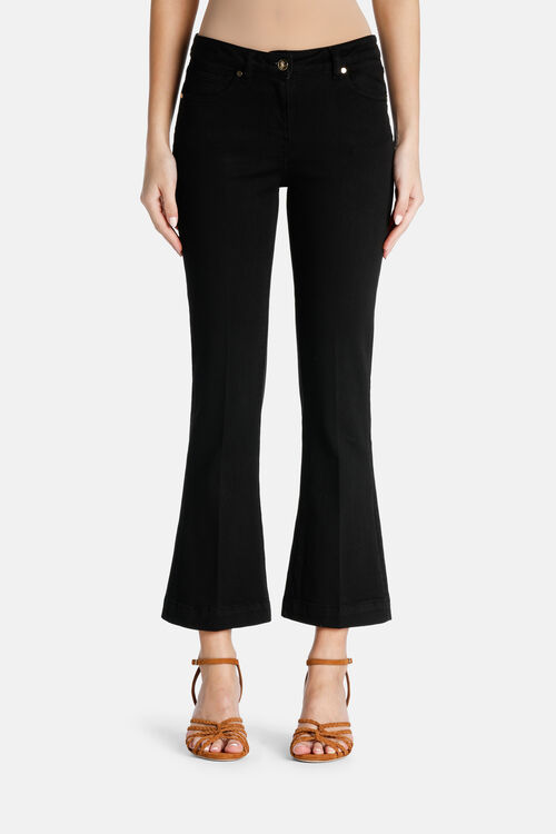 Accadia, black, large image number 0