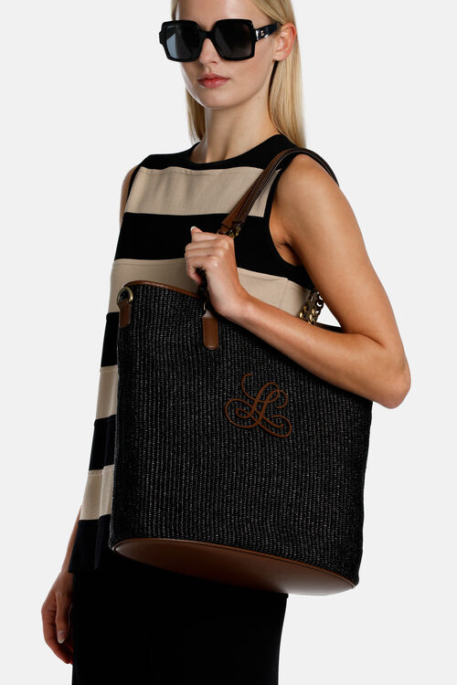 Identita, black, large image number 1