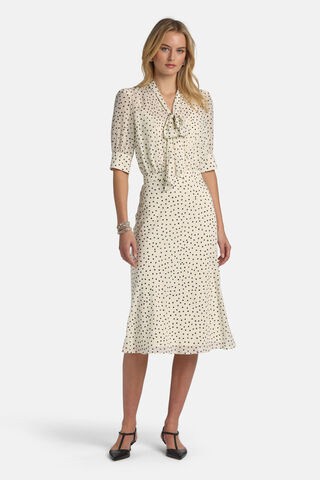 Pinasca, cream, large image number 0