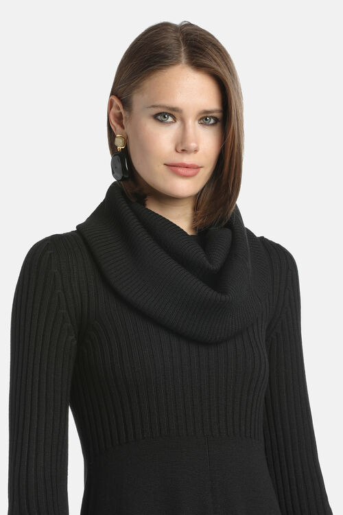 Miri, black, large image number 1